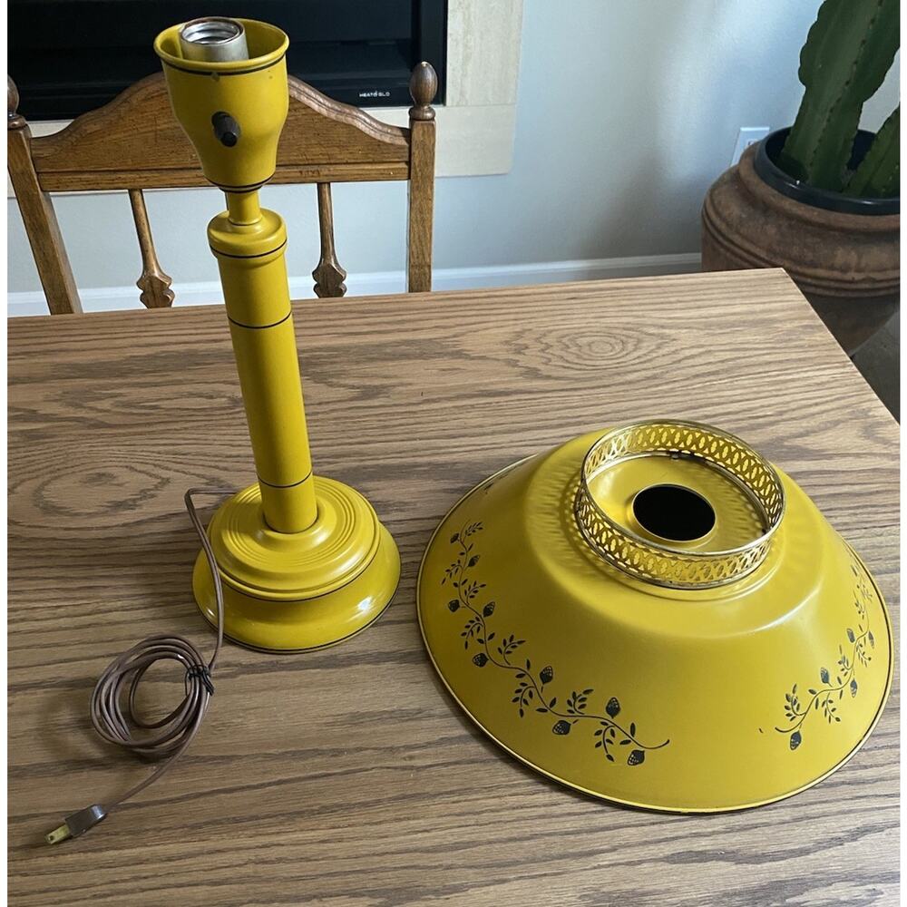 Vintage Midcentury Toleware Lamp Yellow Tole Lamp Farmhouse Lamp